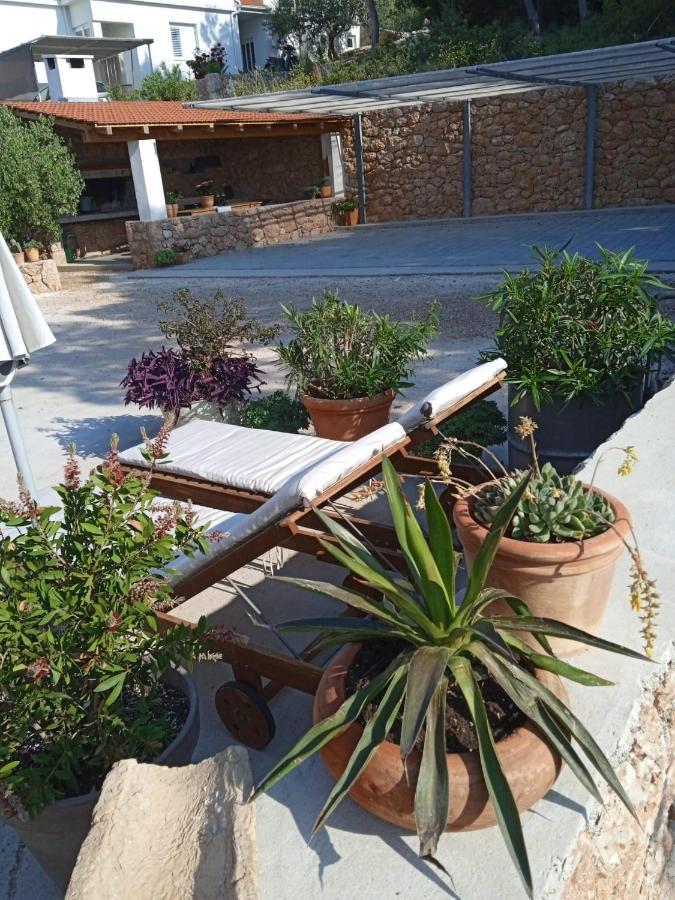 Apartmani Nila Sveta Nedelja  Buitenkant foto