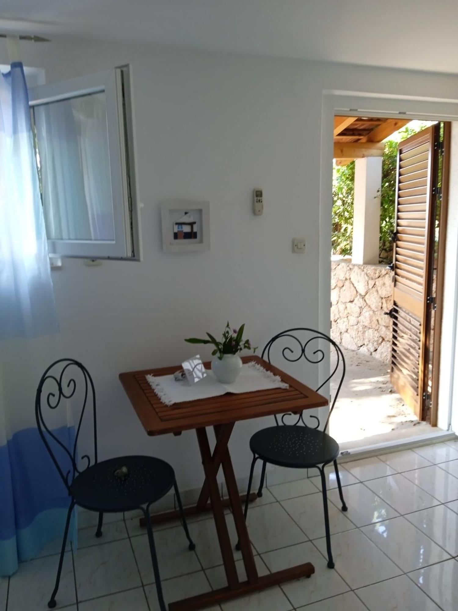 Apartmani Nila Sveta Nedelja  Kamer foto