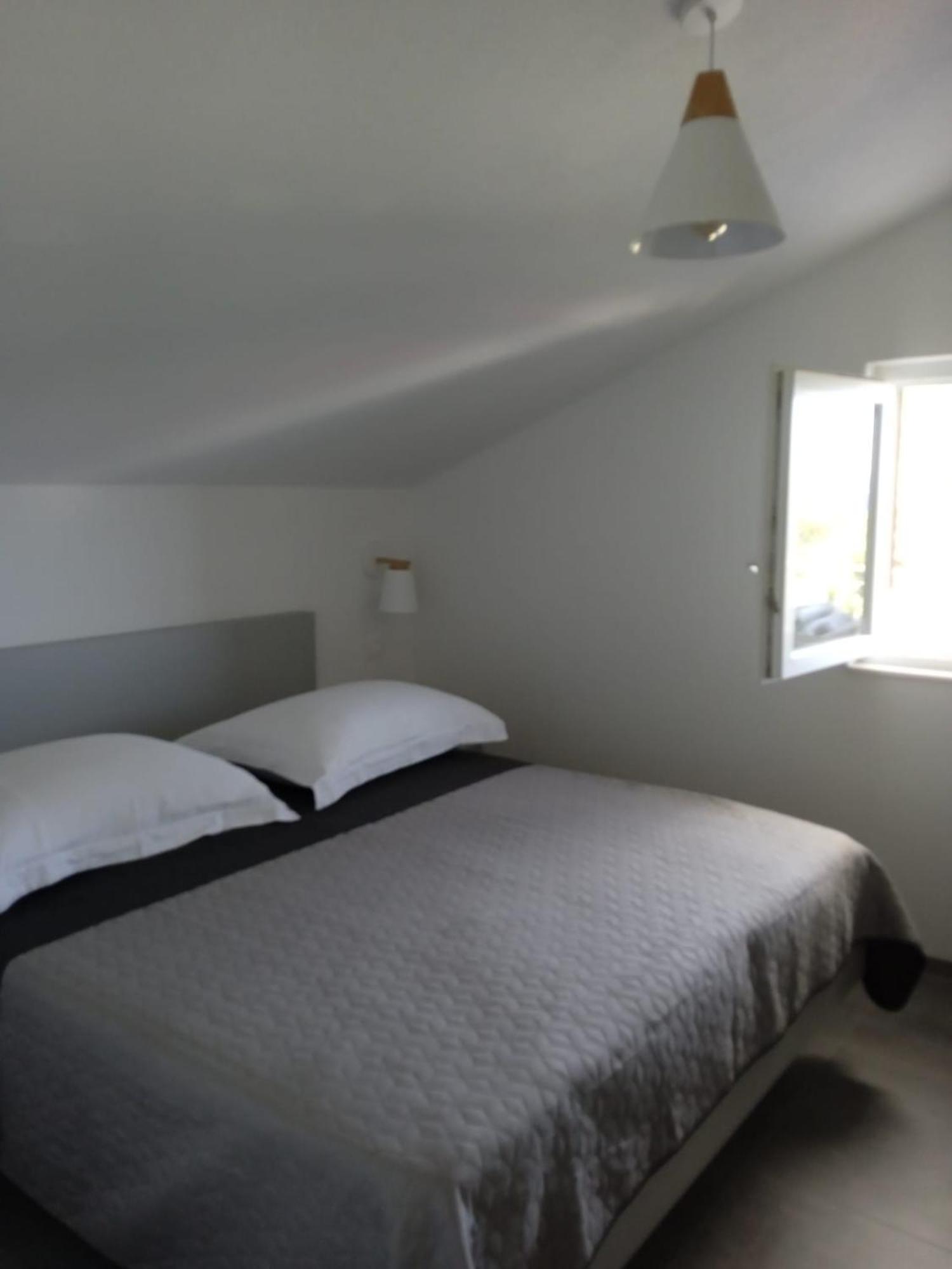 Apartmani Nila Sveta Nedelja  Buitenkant foto