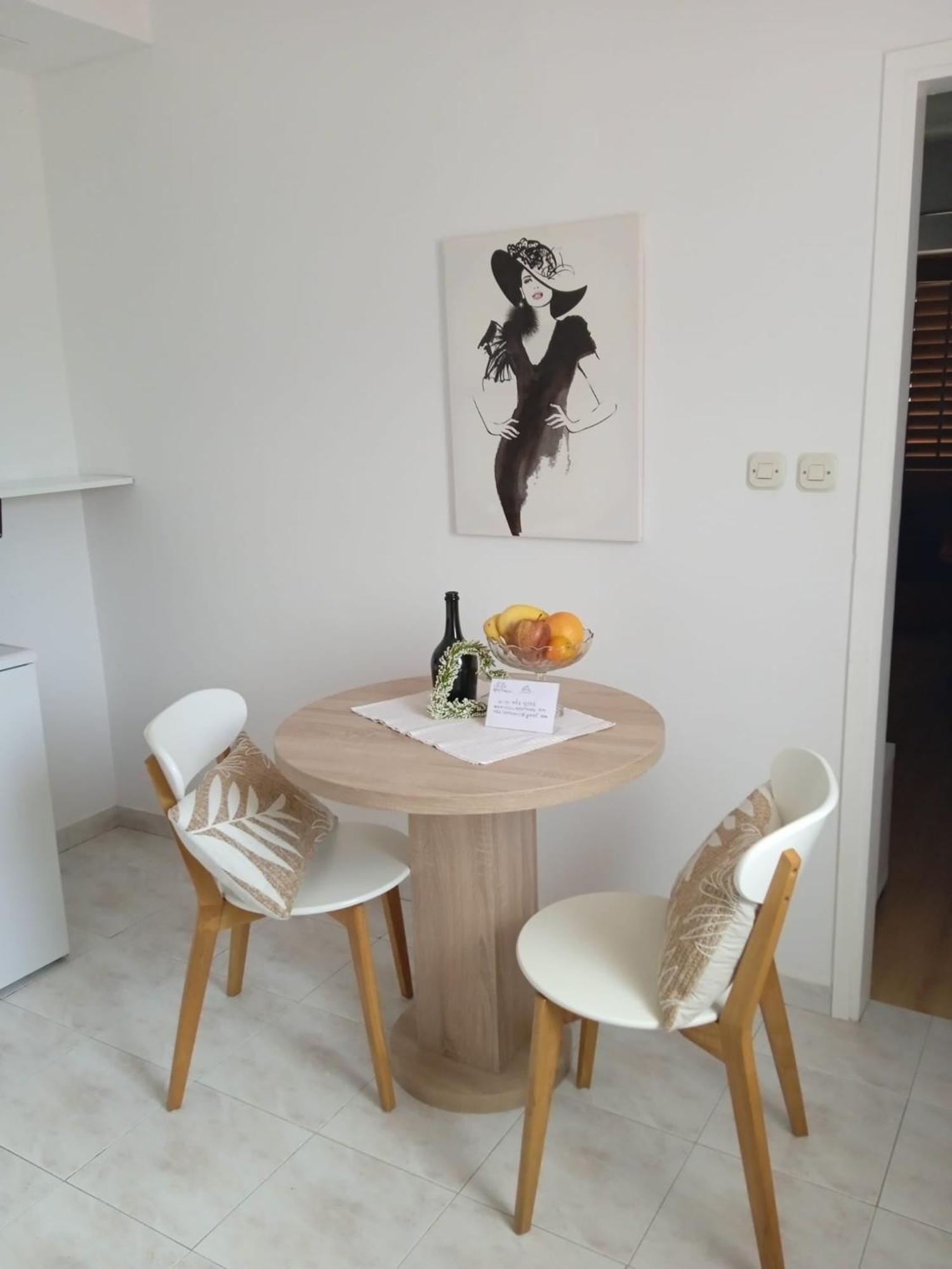 Apartmani Nila Sveta Nedelja  Buitenkant foto